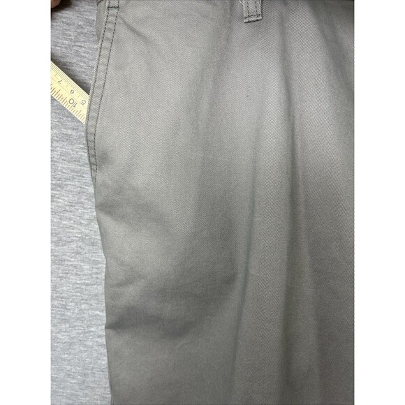 BNWT Dockers Perfect Short Classic Fit Mens 40 Gray 10" Inseam Security Pocket - Picture 13 of 14